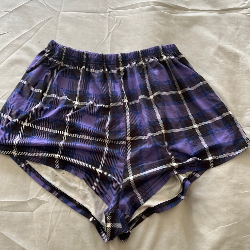 Purple shorts, size:XL